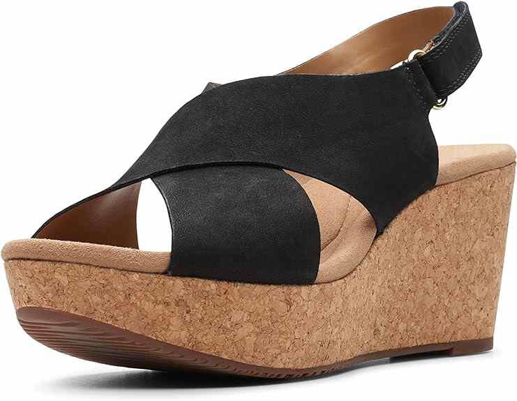 Clarks Women's Annadel Eirwyn - Elegant Platform Wedge Sandals